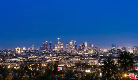 8200 Hillside Ave, Los Angeles, CA 90069