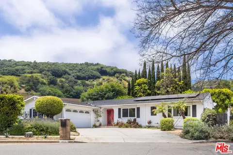 951 Casiano Rd, Los Angeles, CA 90049