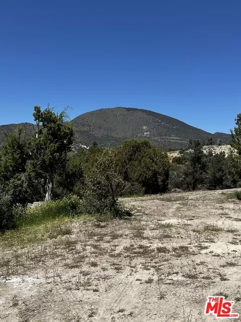 25200 Sunview Dr, Tehachapi, CA 93561