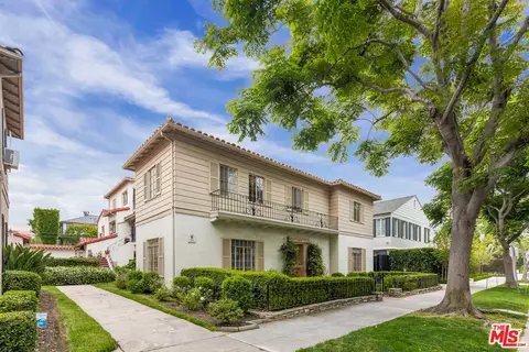 148 S Camden Dr, Beverly Hills, CA 90212