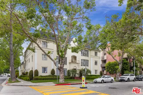 153 S Linden Dr, Beverly Hills, CA 90212