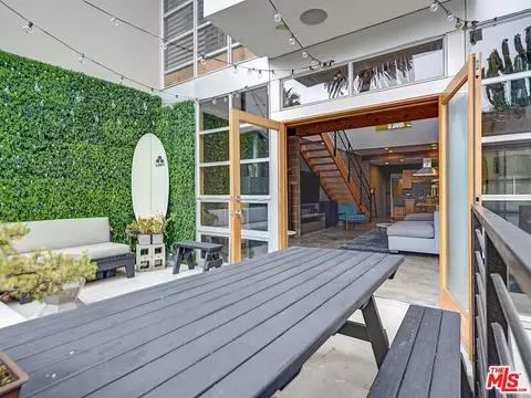 1128 5th Ave, Venice, CA 90291 photo 2