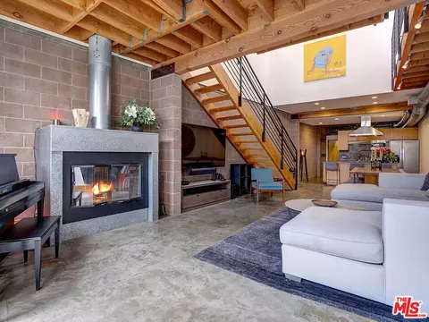 1128 5th Ave, Venice, CA 90291 photo 4