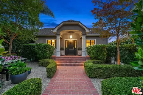 627 Euclid St, Santa Monica, CA 90402
