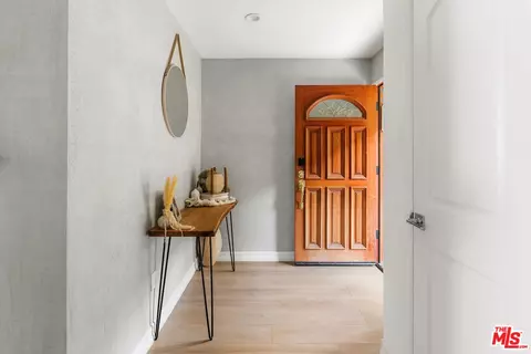 5336 Corteen Pl #5, Valley Village, CA 91607
