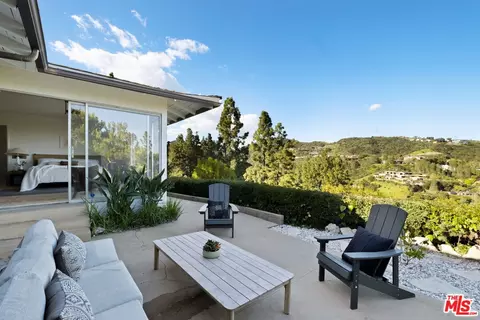 2086 Westridge Rd, Los Angeles, CA 90049