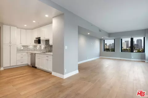 10520 Wilshire Blvd #706, Los Angeles, CA 90024