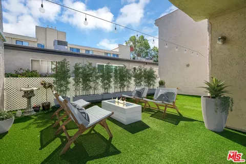 14539 Benefit St #104, Sherman Oaks, CA 91403