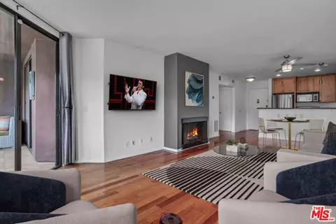 1745 Camino Palmero St #340, Los Angeles, CA 90046