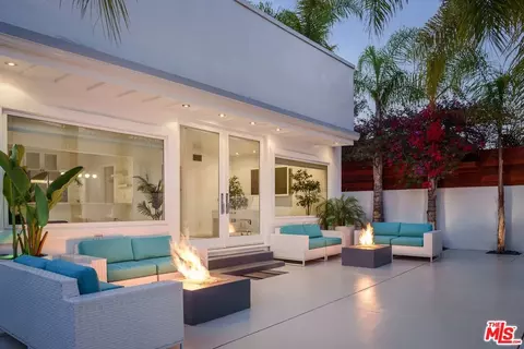 6219 Melrose Ave, Los Angeles, CA 90038
