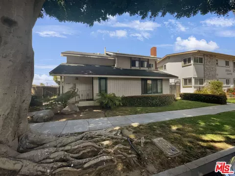 1045 E 3rd St #2, Long Beach, CA 90802