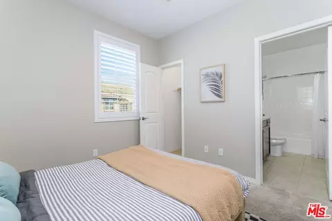 22132 Barrington Way, Santa Clarita, CA 91350 photo 18