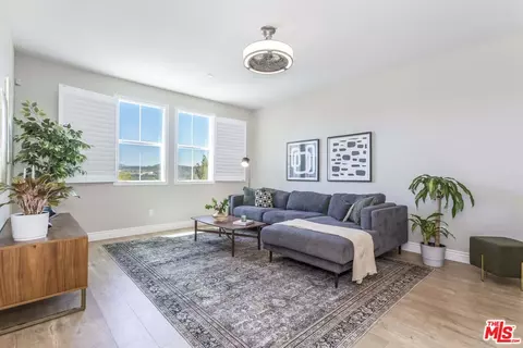 22132 Barrington Way, Santa Clarita, CA 91350