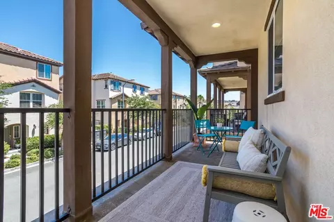 22132 Barrington Way, Santa Clarita, CA 91350 photo 8