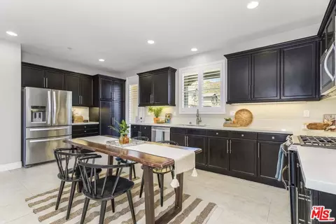 22132 Barrington Way, Santa Clarita, CA 91350 photo 6