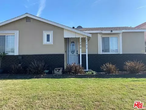 3240 W 134th St, Hawthorne, CA 90250