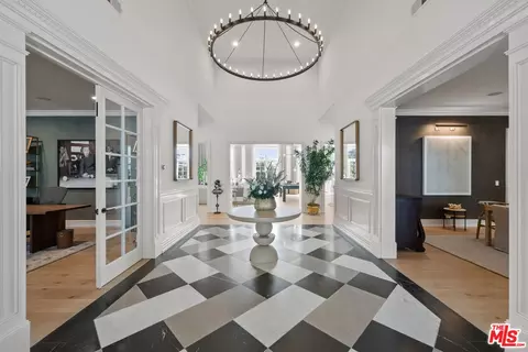 Entry Way - 2105 Marshbrook Rd, Westlake Village, CA 91361 photo 2 of 4