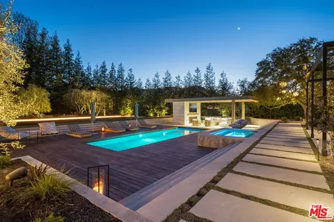 Exterior - 2105 Marshbrook Rd, Westlake Village, CA 91361 photo 12 of 19