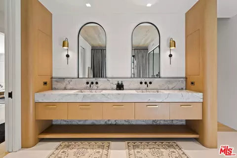 Bath - 2105 Marshbrook Rd, Westlake Village, CA 91361 photo 3 of 7
