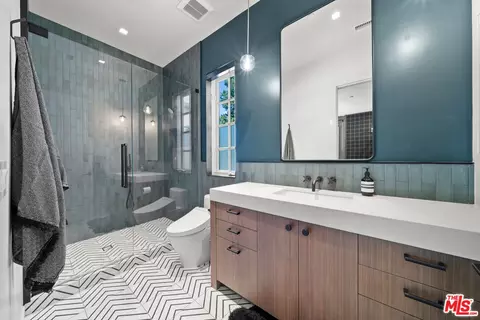 Bath - 2105 Marshbrook Rd, Westlake Village, CA 91361 photo 6 of 7