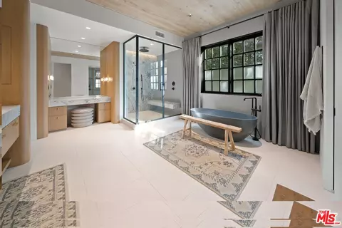 Bath - 2105 Marshbrook Rd, Westlake Village, CA 91361 photo 1 of 7