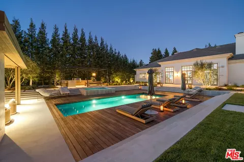 Exterior - 2105 Marshbrook Rd, Westlake Village, CA 91361 photo 14 of 19