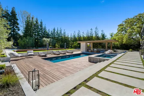 Exterior - 2105 Marshbrook Rd, Westlake Village, CA 91361 photo 6 of 19