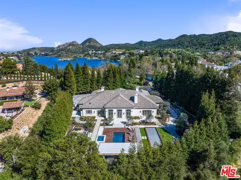View/Area - 2105 Marshbrook Rd, Westlake Village, CA 91361 photo 1 of 3