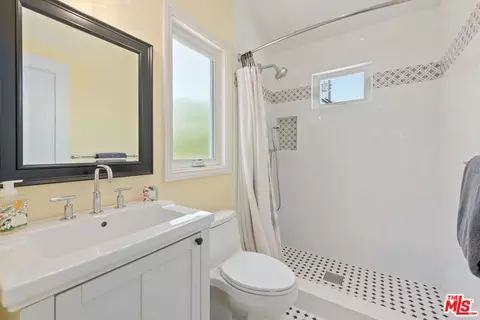 4188 Mentone Ave, Culver City, CA 90232