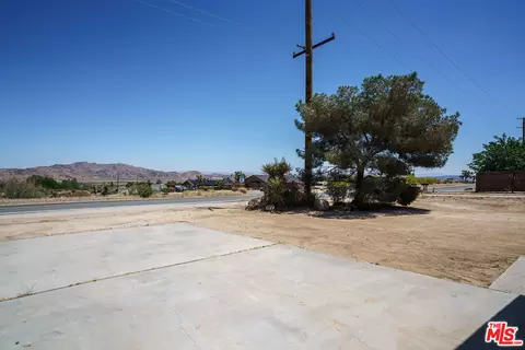 60325 Alta Loma Dr, Joshua Tree, CA 92252 photo 2