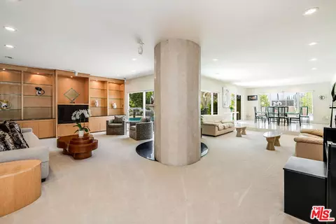 1965 Loma Vista Dr, Beverly Hills, CA 90210