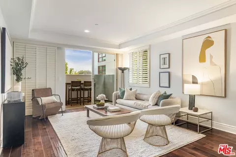 860 Haverford Ave #203, Pacific Palisades, CA 90272