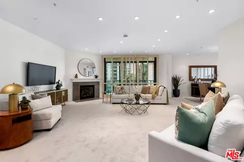 10490 Wilshire Blvd #306, Los Angeles, CA 90024