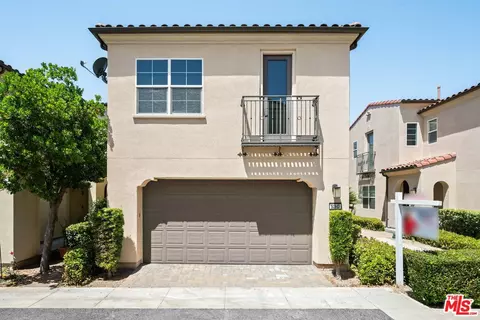 21943 Moveo Dr, Santa Clarita, CA 91350
