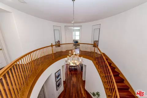 Entry Way - 2549 Harrison Cir, Fullerton, CA 92835 photo 4 of 6