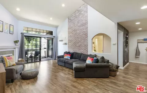 5534 Encino Ave #312, Encino, CA 91316