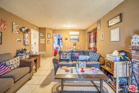 101 Pinetree Dr, Perris, CA 92571 photo 9