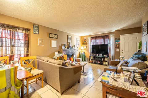 101 Pinetree Dr, Perris, CA 92571 photo 10