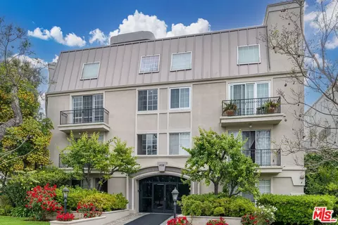 458 N Oakhurst Dr #305, Beverly Hills, CA 90210
