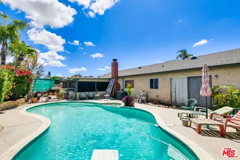 Exterior - 2011 E Cherry Hill Ct, Ontario, CA 91761 photo 6 of 7