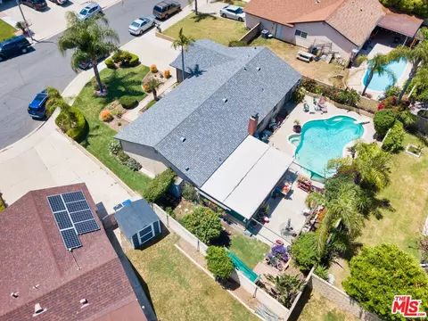 View/Area - 2011 E Cherry Hill Ct, Ontario, CA 91761 photo 4 of 9
