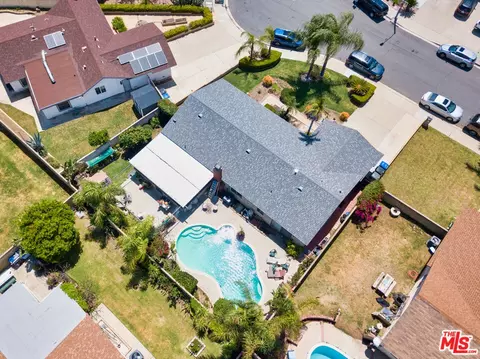 View/Area - 2011 E Cherry Hill Ct, Ontario, CA 91761 photo 5 of 9