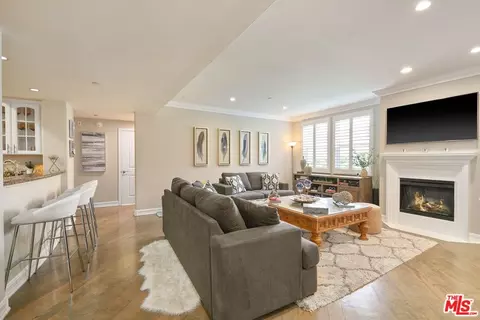 4237 Longridge Ave #203, Studio City, CA 91604