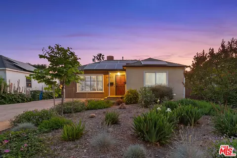 6957 Garden Grove Ave, Reseda, CA 91335