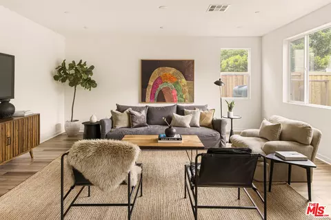 11757 N Fenton Ave, Sylmar, CA 91342