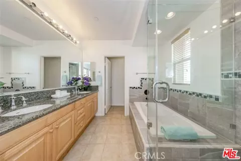 Bath - 2098 Arnold Way, Fullerton, CA 92833 photo 1 of 2