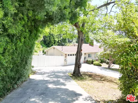 5118 Glenwood Ave, La Crescenta, CA 91214
