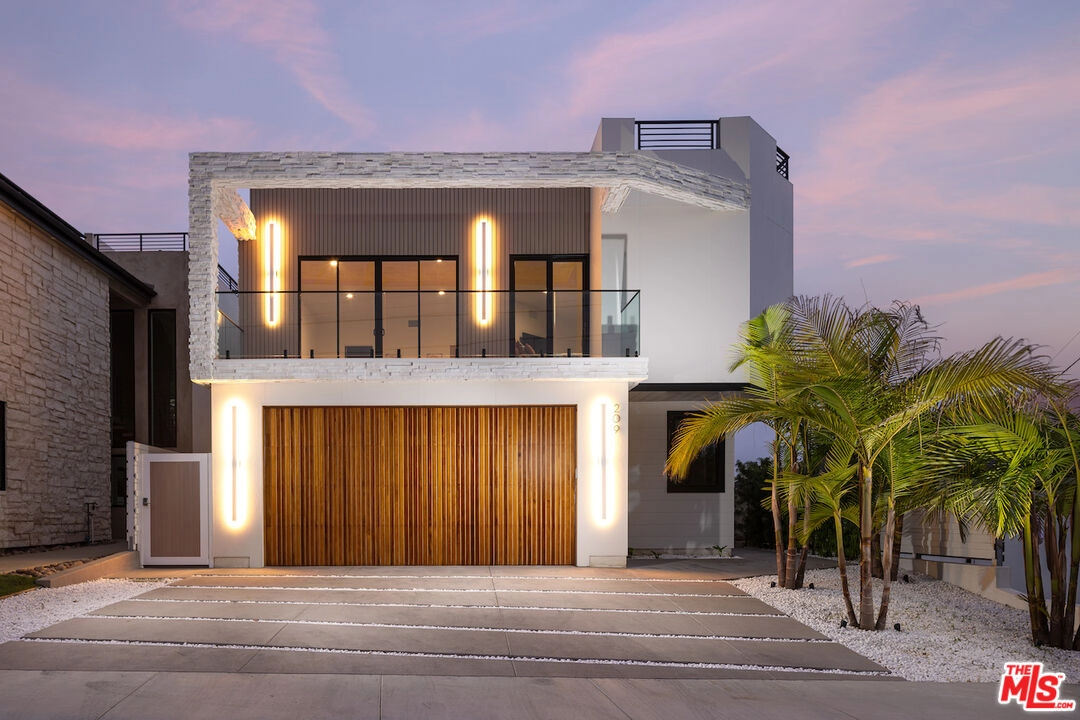 209 W Avenida San Antonio  