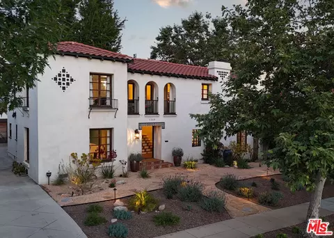 1360 Virginia Ave, Glendale, CA 91202