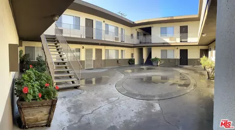 6836 Radford Ave, North Hollywood, CA 91605